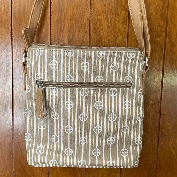 ✨HP✨ NWOT “GIANI BERNINI” TAN/BEIGE CROSSBODY PURSE WITH ADJUSTABLE STRAP - Picture 6 of 9